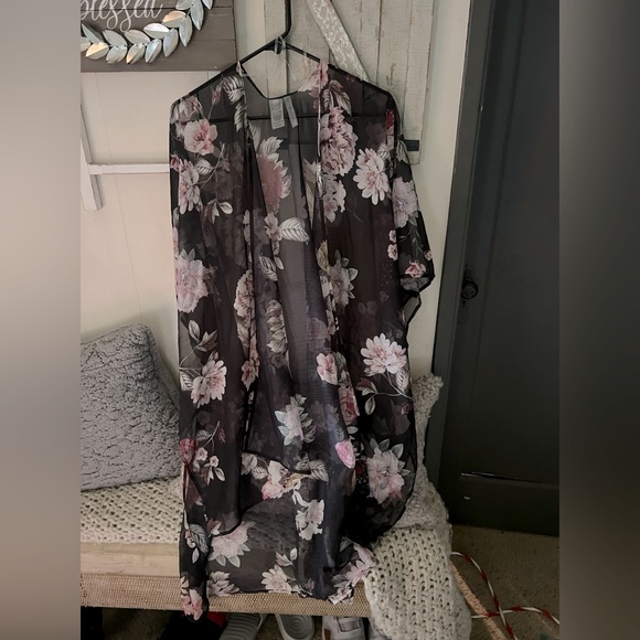 Black floral swim suit cover - Picture 1 of 2